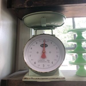 Green Farmhouse Scale